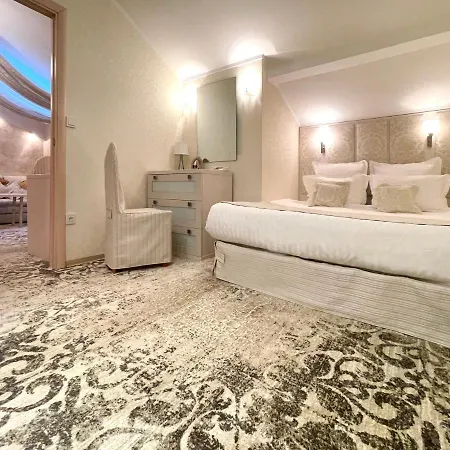 Penthouse In Eney Hotel