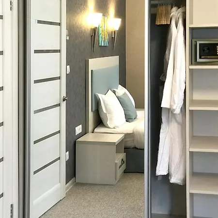 Penthouse In Eney Hotel