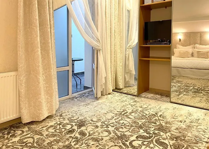 מלון Penthouse In Eney