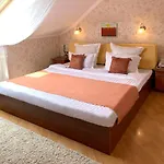Hotel Penthouse In Eney Lviv