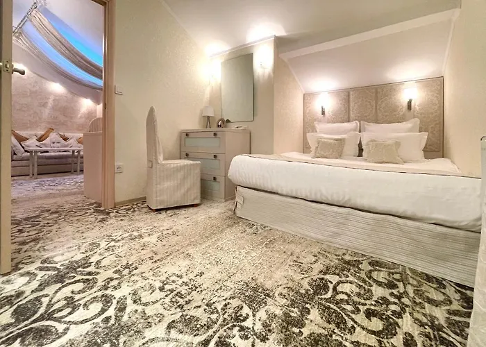 Penthouse In Eney Hotel